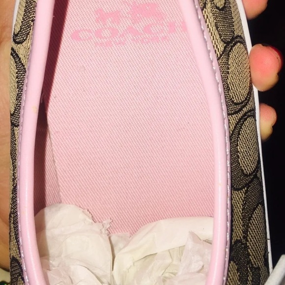 Coach sneaker size 8.5 - Picture 4 of 5